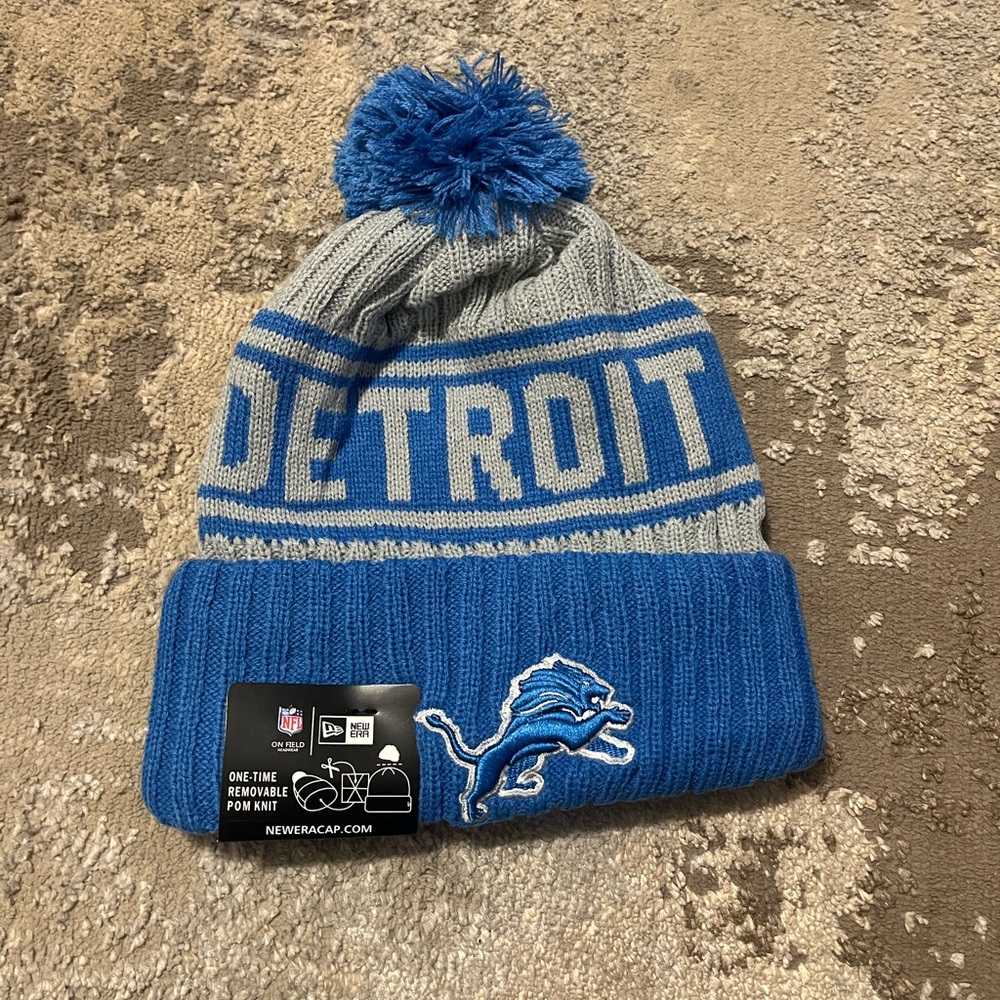 New Era Detroit Lions Blue and Gray Knit Beanie Pom Embroidered NWT NFL Football